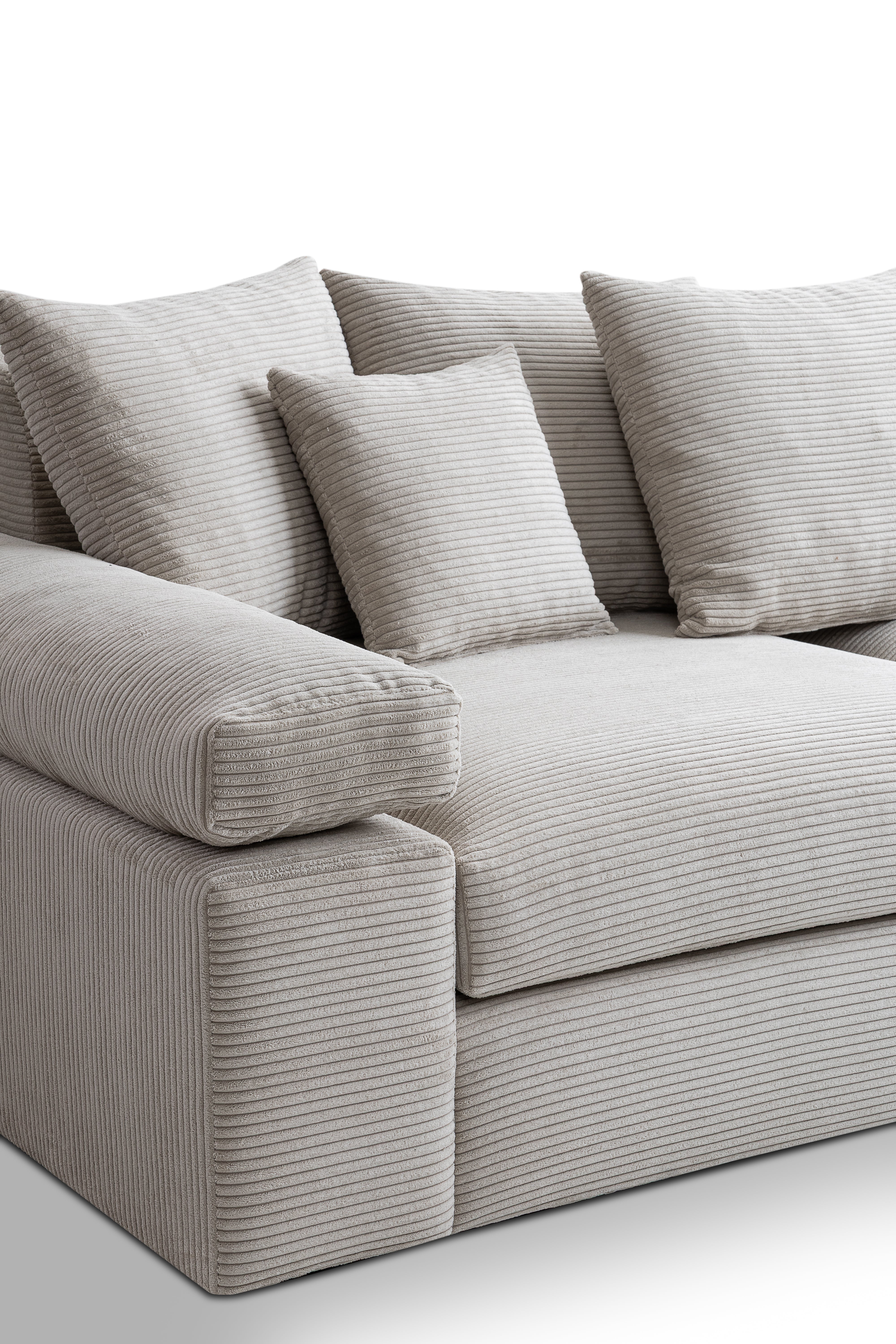 Lianora Sofa